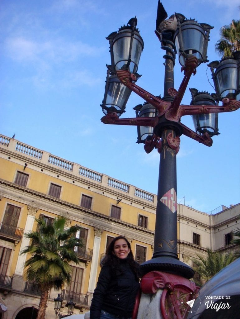 barcelona-de-gaudi-placa-reial