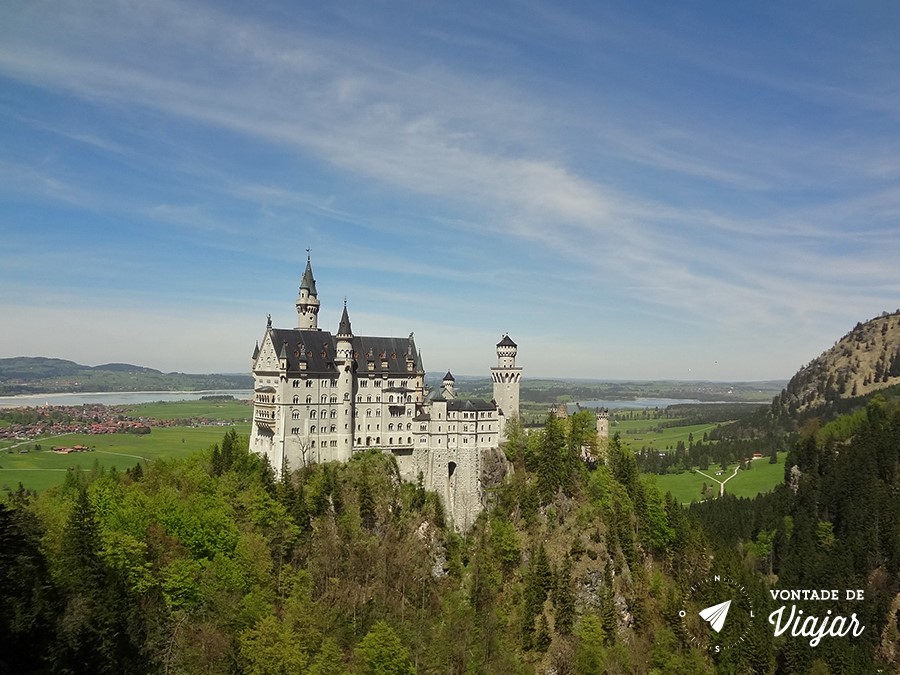 castelo-de-neuschwanstein-visto-da-ponte-marienbrucke