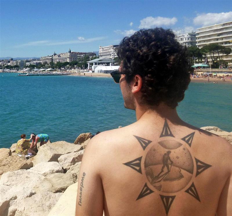 Guilherme de Moraes e a tattoo “trotamundos”
