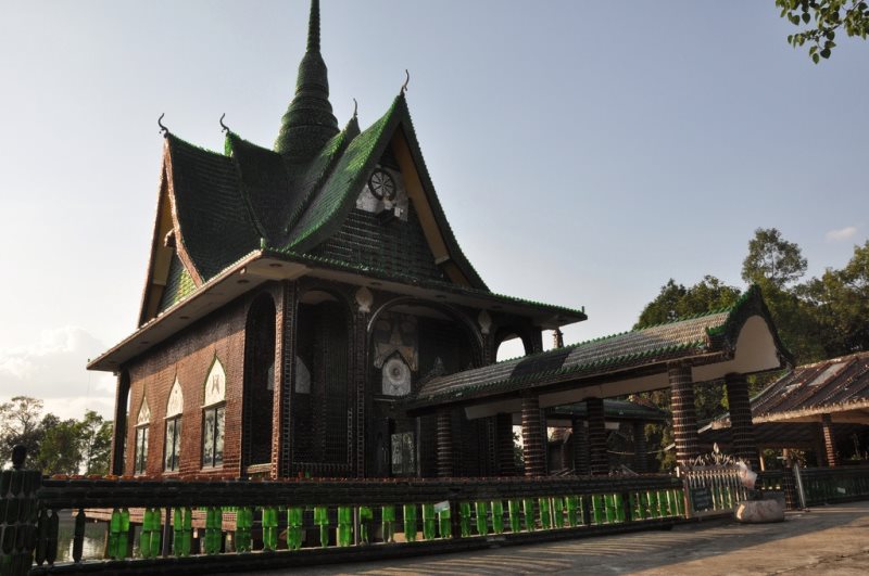 Templo de um milhao de garrafas em Khun Han no norte da Tailandia - Foto Massimo